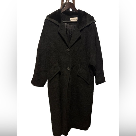 Holt Renfrew Made in Canada Mohair Wool Blend Coat - Picture 5 of 10